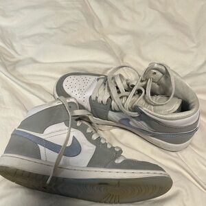 Nike Jordan 1 Mid Wolf Grey Aluminum Woman’s size 7